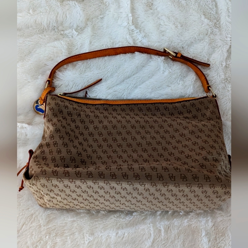 Dooney and Bourke Classic Shoulder Bag